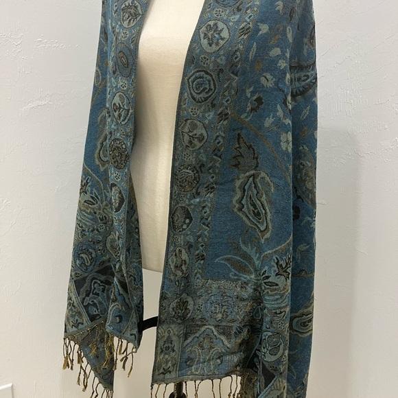 Blue and Gray Women’s Paisley Shawl Scarf with Fringe Blue Brown Green - Picture 2 of 8